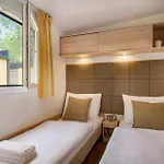 2 Bedroom Stacaravan In Lopar