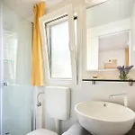 2 Bedroom Stacaravan In 4*